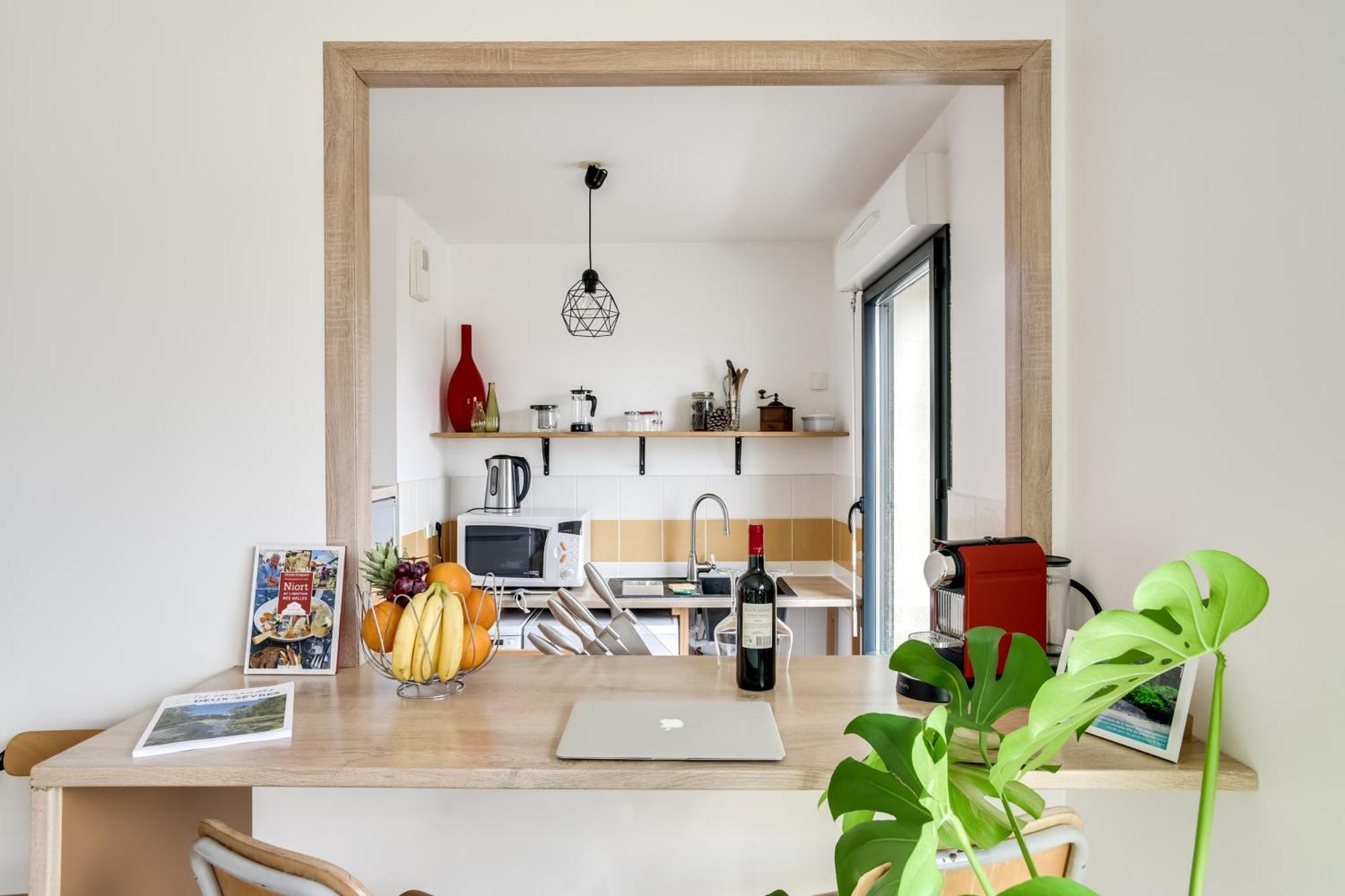 Apartamento Votre Escale - Le Petit Montmartre Niort Exterior foto