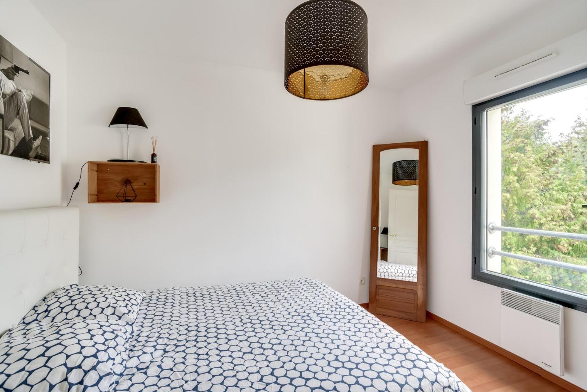 Apartamento Votre Escale - Le Petit Montmartre Niort Exterior foto