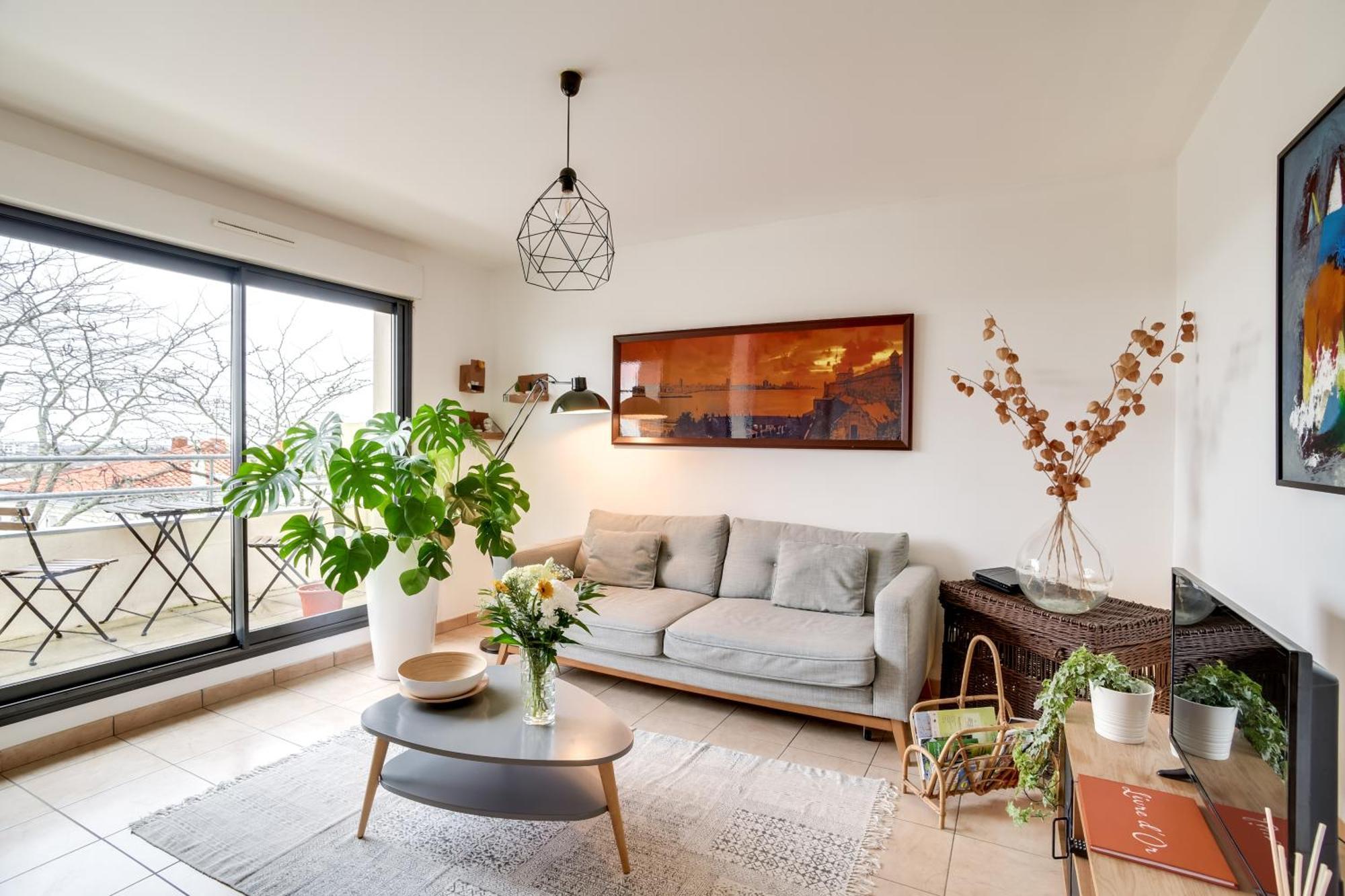 Apartamento Votre Escale - Le Petit Montmartre Niort Exterior foto