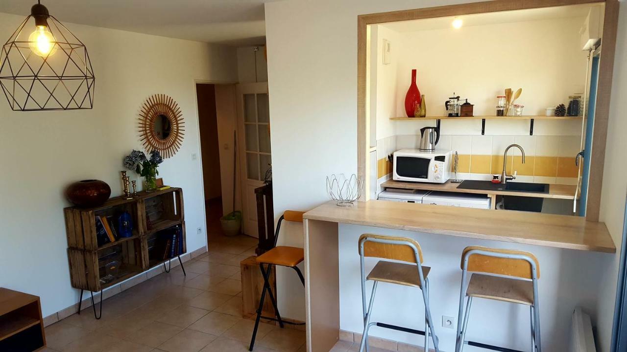Apartamento Votre Escale - Le Petit Montmartre Niort Exterior foto