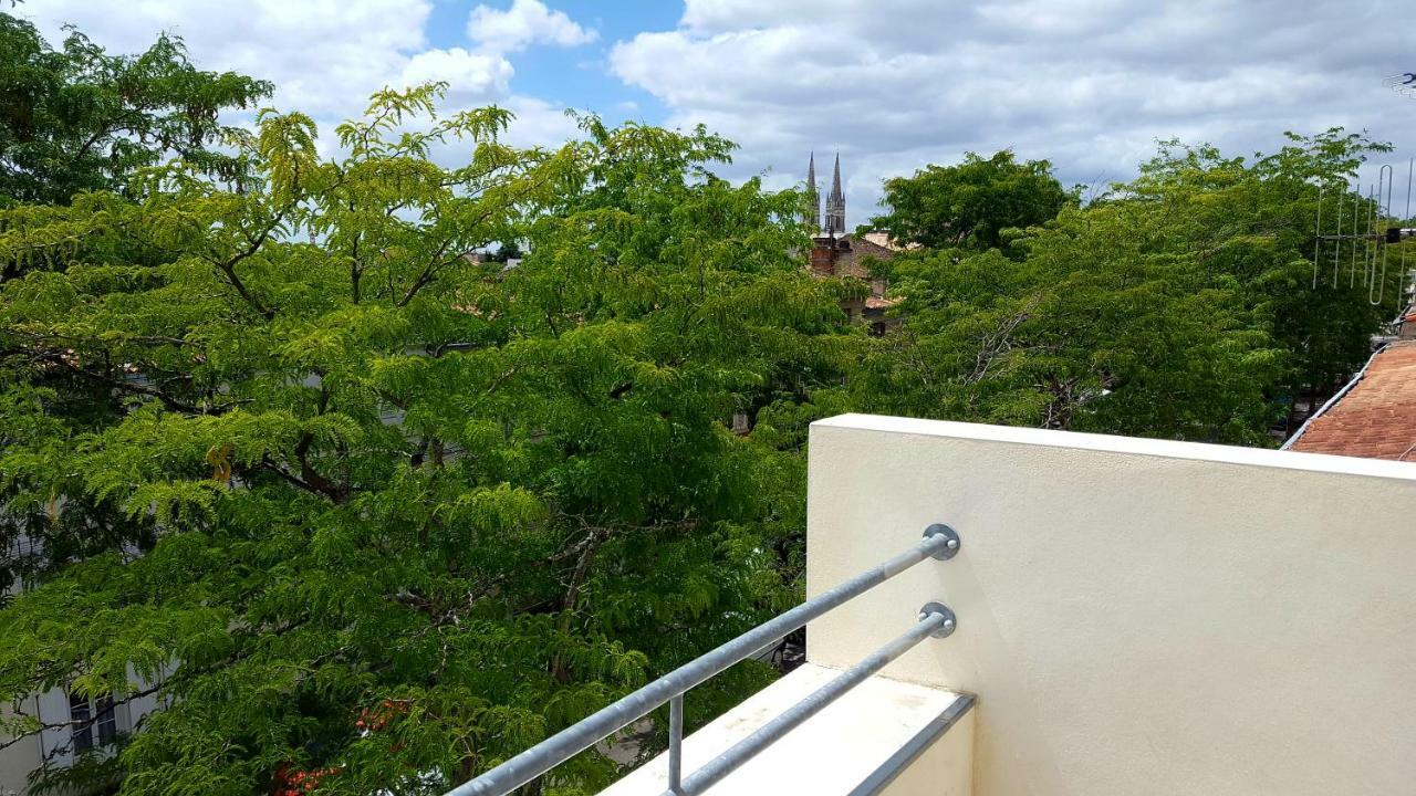 Apartamento Votre Escale - Le Petit Montmartre Niort Exterior foto